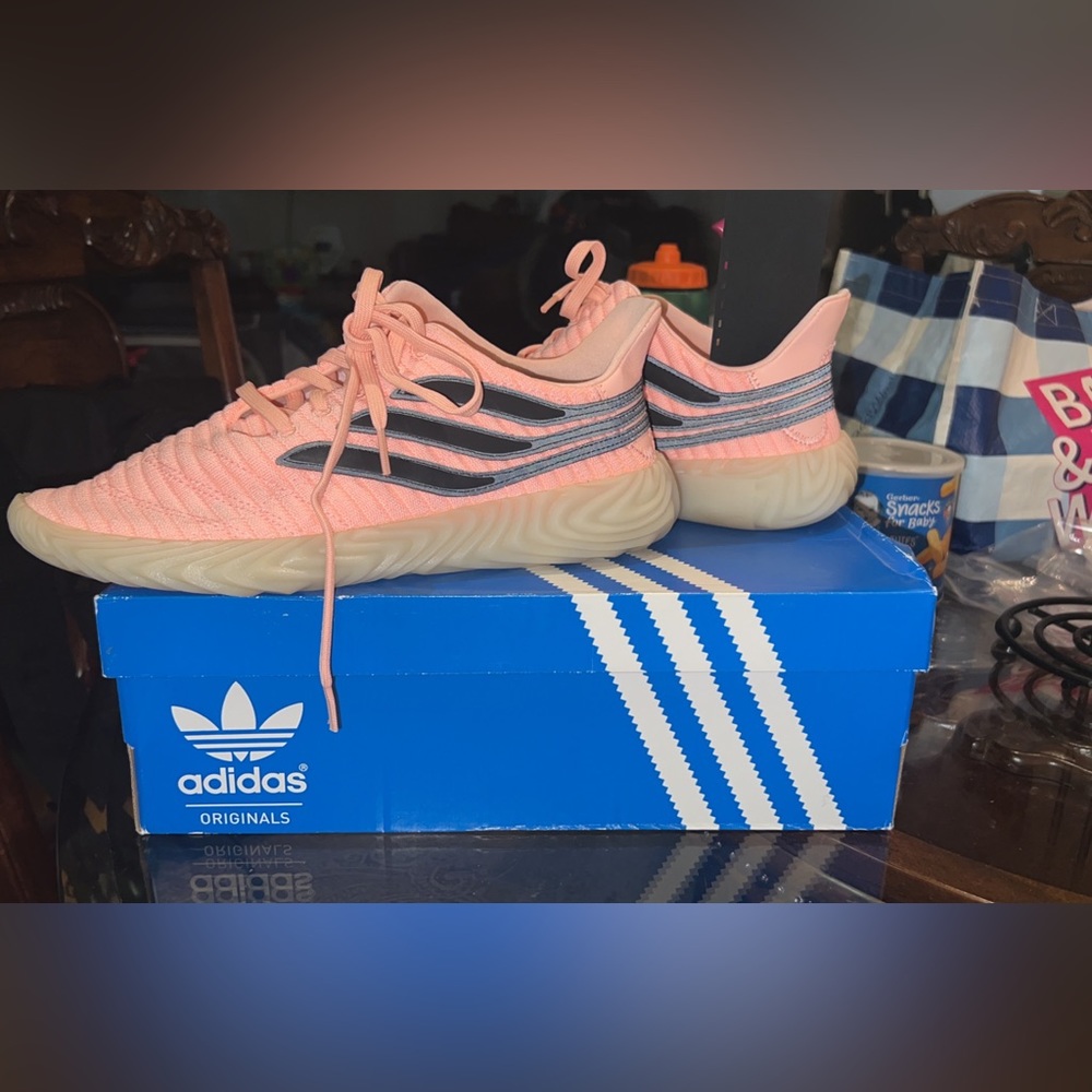 Adidas - Picture 3 of 3